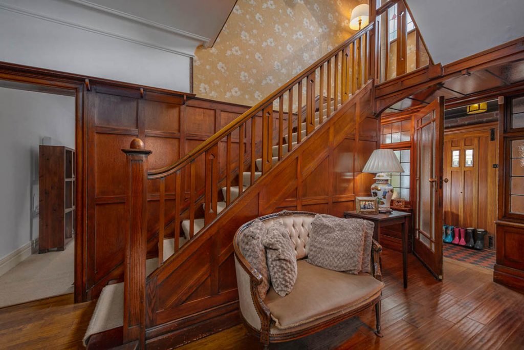 Online Estate Agent Dwela Sell on Rightmove for £895